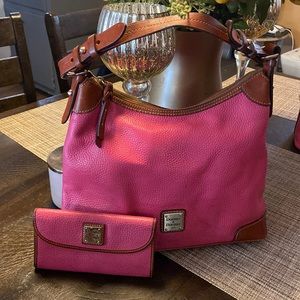 Dooney & Burkes Sholder bag with wallet